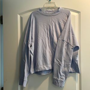 Fabletics - XL light blue cropped sweatshirt (long for a cropped look)